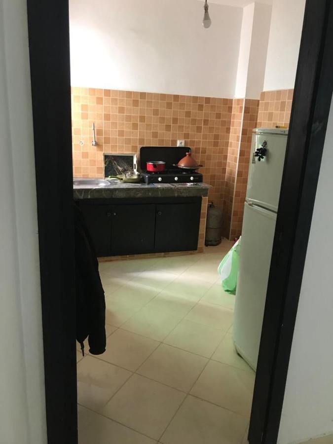 Appartement Familial Proche Aeroport Bab Andalous Tanger Exterior foto