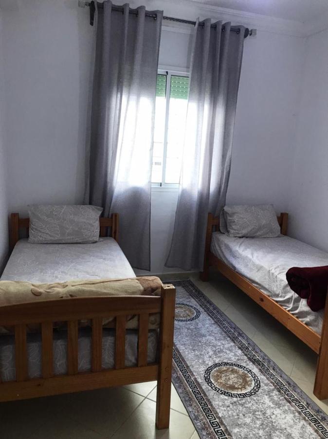 Appartement Familial Proche Aeroport Bab Andalous Tanger Exterior foto